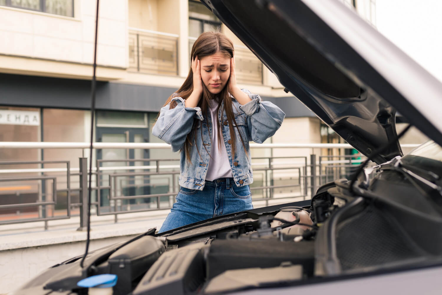  Don’t Stress! Your Car Broke Down: Here’s How to Handle the Situation Like a Pro!
